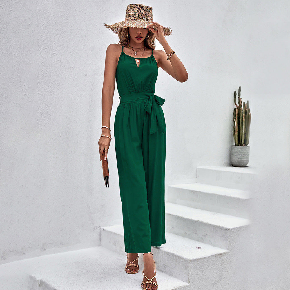 Mono elegante con tirantes halter y ropa popular para mujer