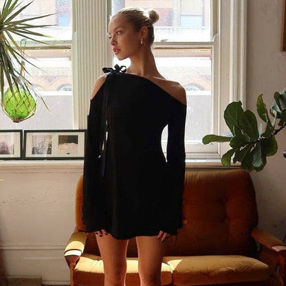 Vestido de otoño para mujer, sexy, con cuello diagonal, hombros descubiertos, elegante, con costuras anudadas y manga larga.