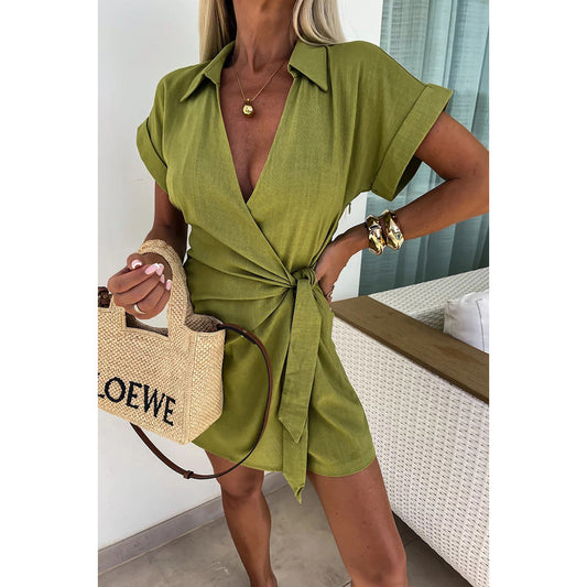 Mono informal holgado con cuello vuelto y cordones para primavera y verano