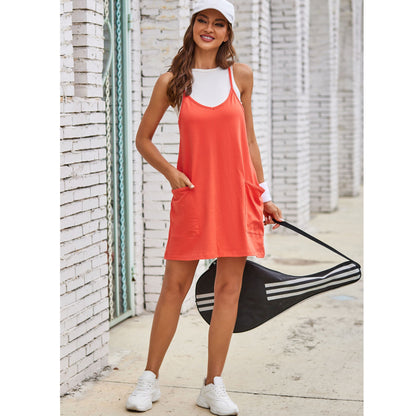 Vestido de tres piezas con tirantes y pantalones cortos con tirantes