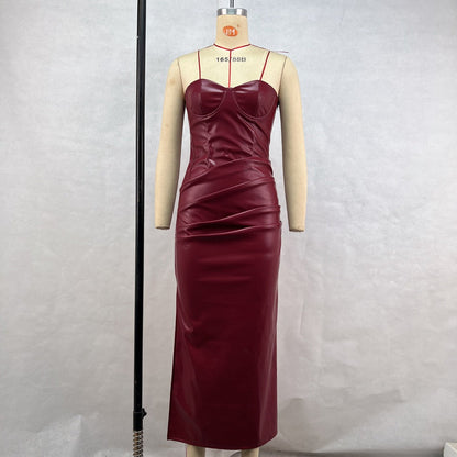 Vestido elegante de piel sintética con escote en V y tirantes finos para mujer