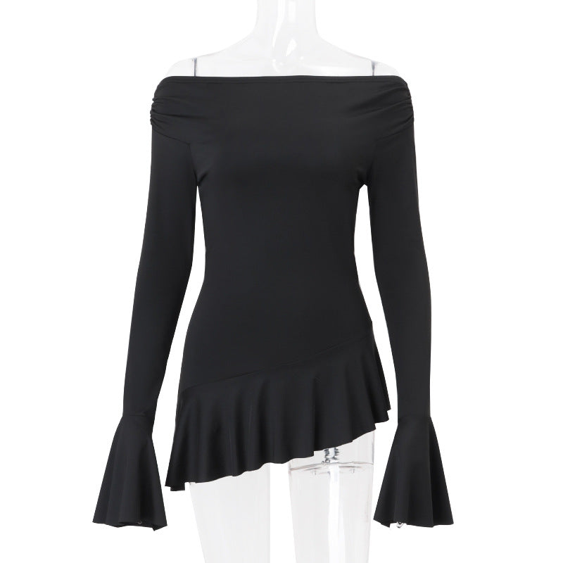 Camiseta ajustada de manga larga con hombros descubiertos y mangas acampanadas para mujer