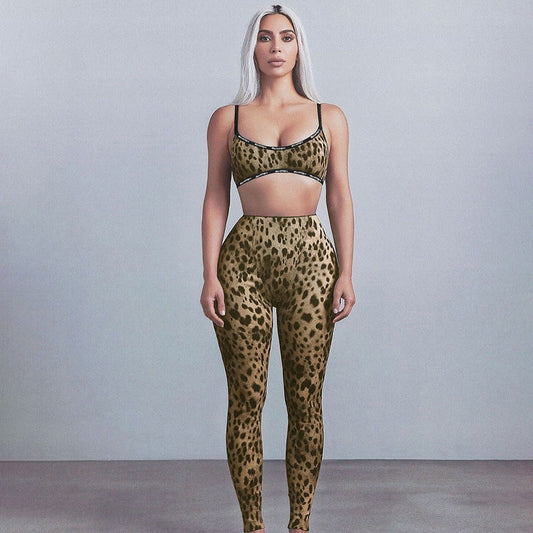 Conjunto de dos piezas formado por liguero, pantalón ajustado y cintura alta, con estampado de leopardo, para mujer.