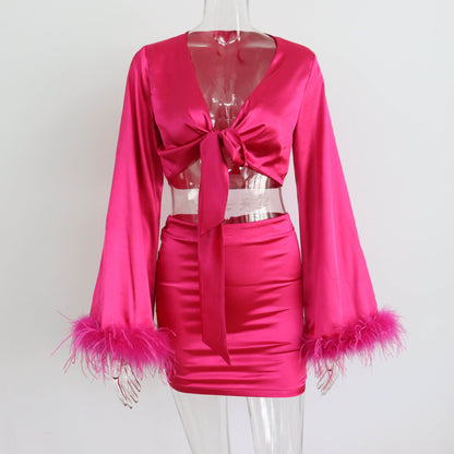 Conjunto de satén con plumas, escote en V, patchwork, sexy, con cordones, top corto, falda con abertura en la cadera, pantalones casuales