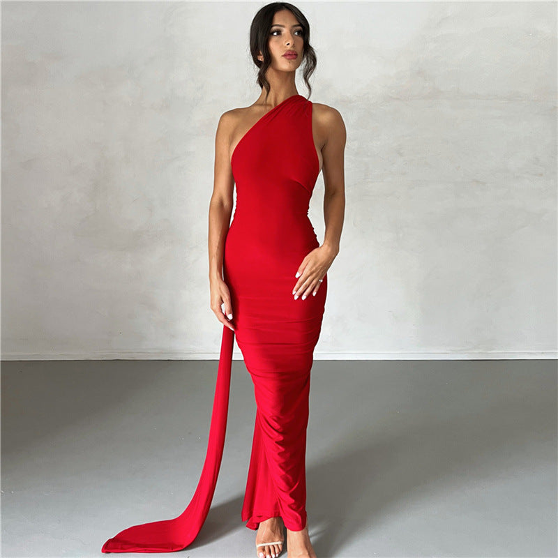 Vestido de noche ajustado con cuello halter y espalda descubierta para mujer