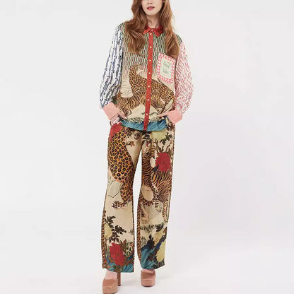 Traje informal de dos piezas con camisa y pantalones de manga larga y estampado de leopardo para vacaciones