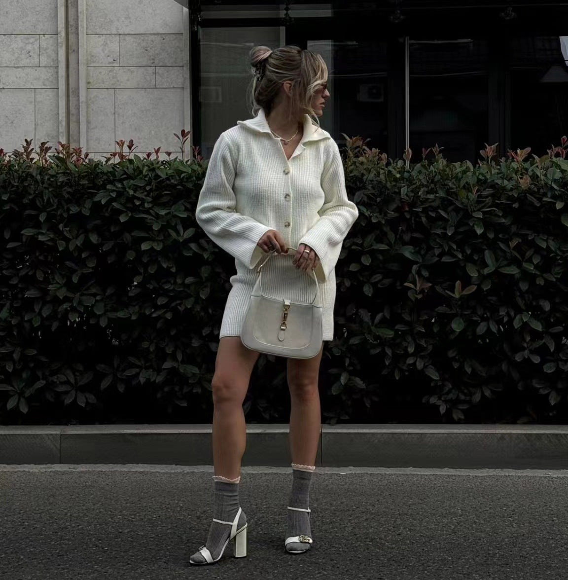 Conjuntos de lana con cárdigan, falda corta y mangas acampanadas con cuello que combinan con todo para otoño e invierno.