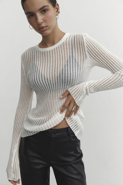 Top de lana de punto fino y transpirable con cuello redondo y manga larga para primavera y verano