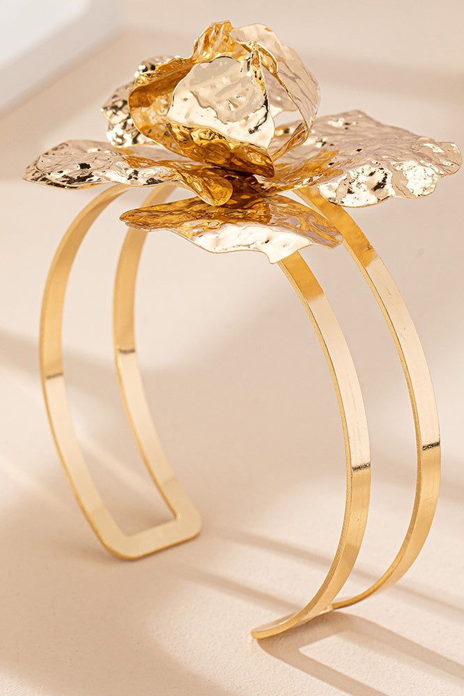 Brazalete de flor de metal 