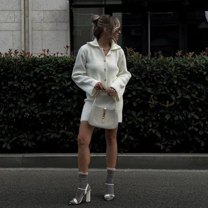 Conjuntos de lana con cárdigan, falda corta y mangas acampanadas con cuello que combinan con todo para otoño e invierno.