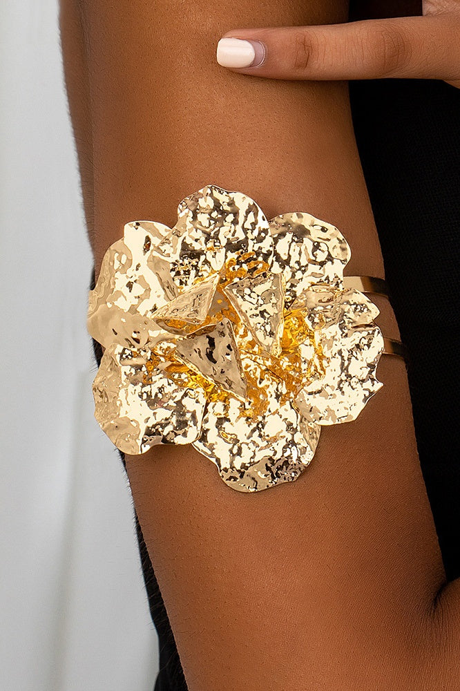 Brazalete de flor de metal 