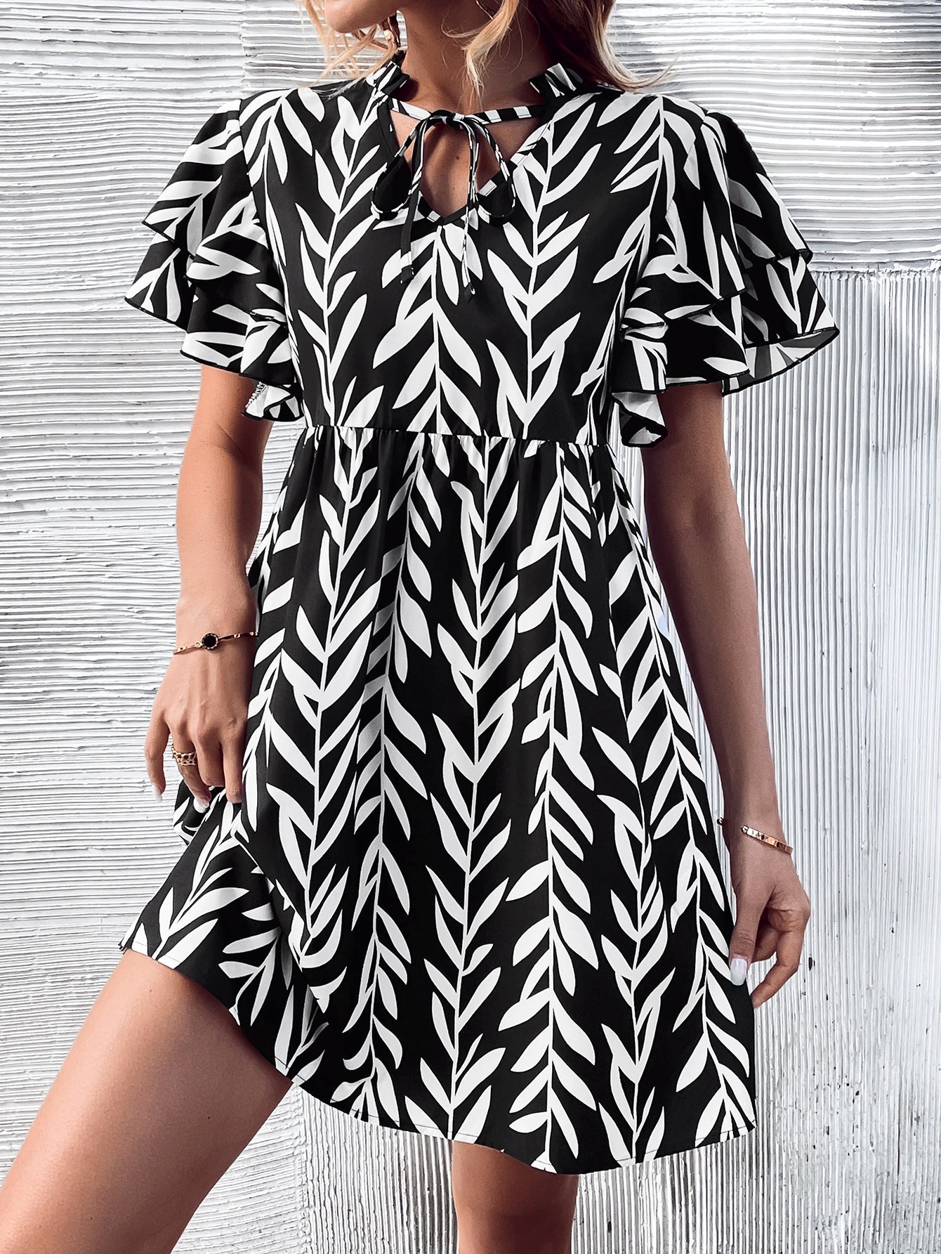 Vestido de cintura alta con cuello en V y estampado para mujer