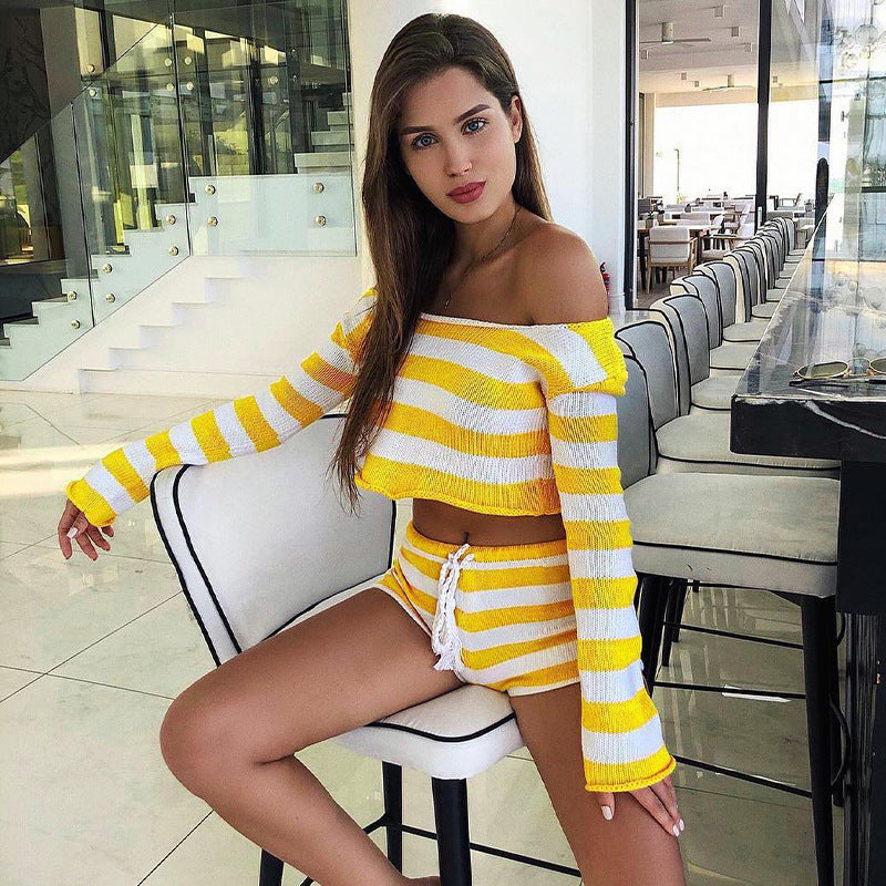 Conjunto de pantalones cortos de punto a rayas para mujer, top corto de manga larga y sexy, conjunto de dos piezas para otoño e invierno