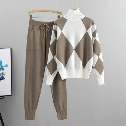 Conjunto de dos piezas de pantalón ajustado de punto de cuello alto francés para mujer, estilo occidental, con aspecto juvenil