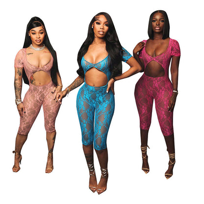Ropa de mujer, pantalones cortos siameses con aberturas y cuello en U, de manga corta y encaje sexy de primavera
