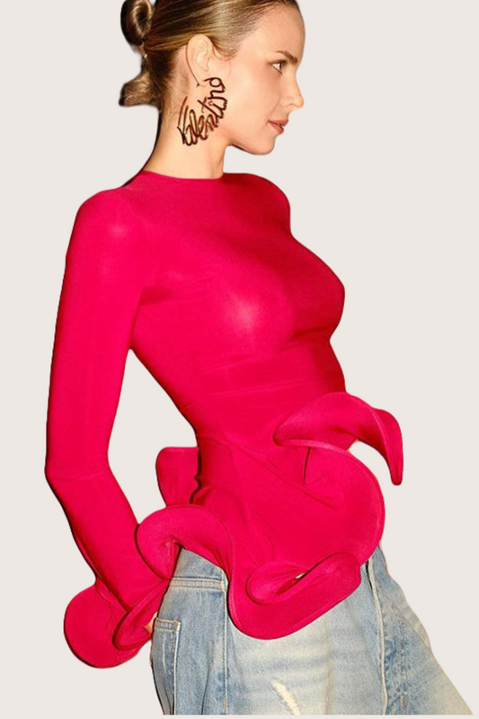 Top asimétrico de cuello redondo con rizo 