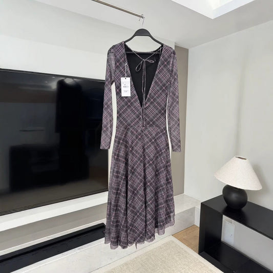 Women Backless V neck Sexy Plaid Pleated Silk Net Long Sleeve Dress