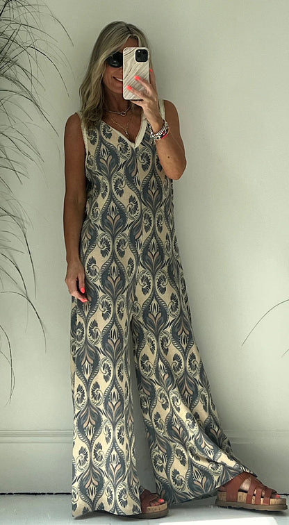 Pantalones de una pieza holgados con cuello en V y estampados casuales