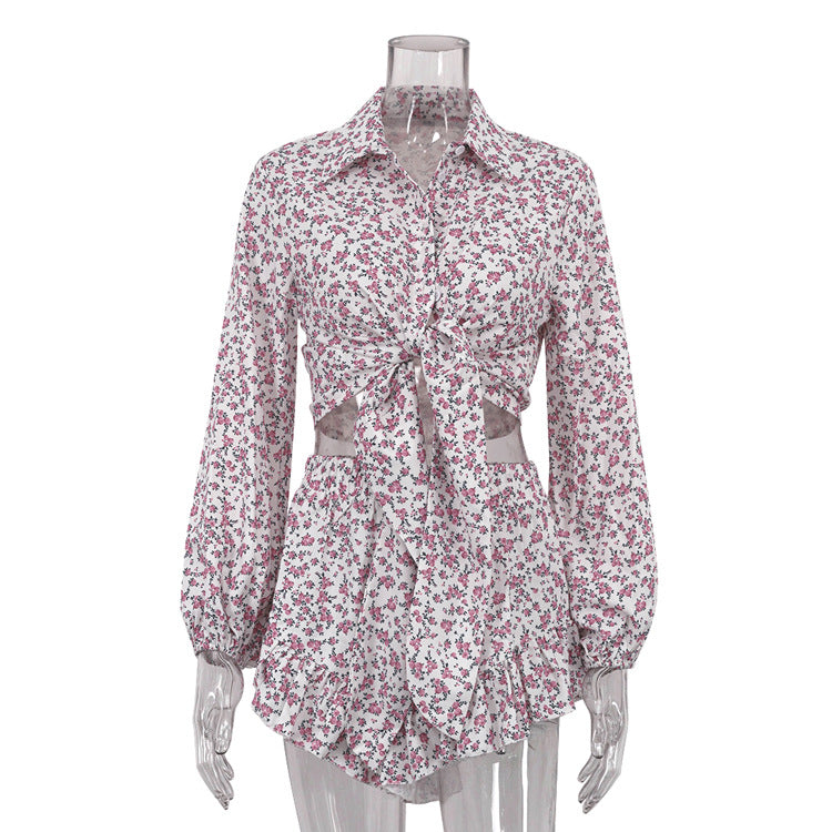 Conjunto de dos piezas con camisa de manga larga y cuello con volantes y pantalones cortos para mujer con estampado floral