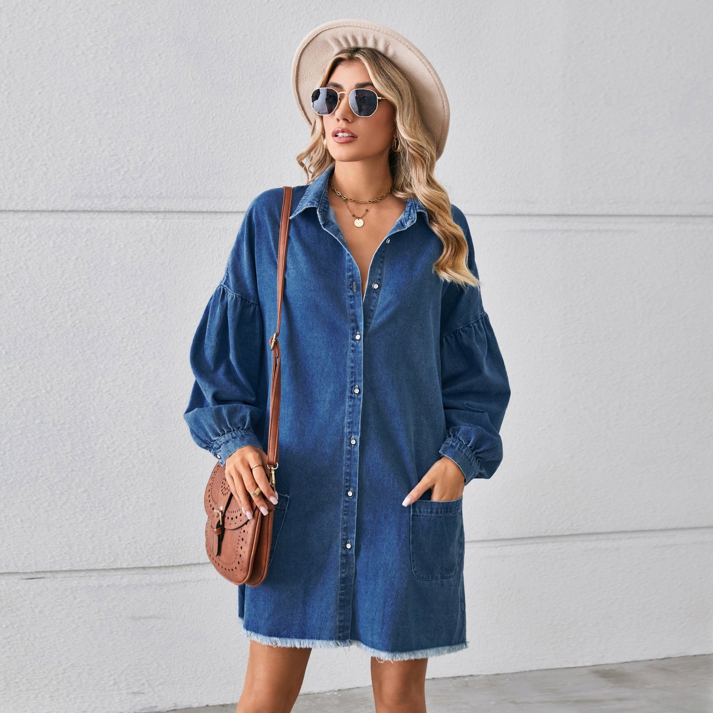 Vestido midi holgado de mezclilla deshilachada de manga larga para mujer