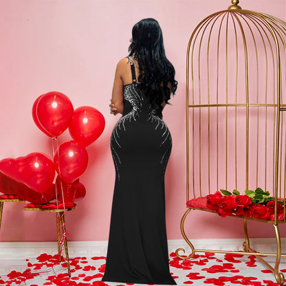 Vestido maxi sexy con escote en V y tirantes, corte entallado y diamantes de imitación