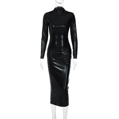Vestido adelgazante de otoño de piel sintética de color oscuro liso
