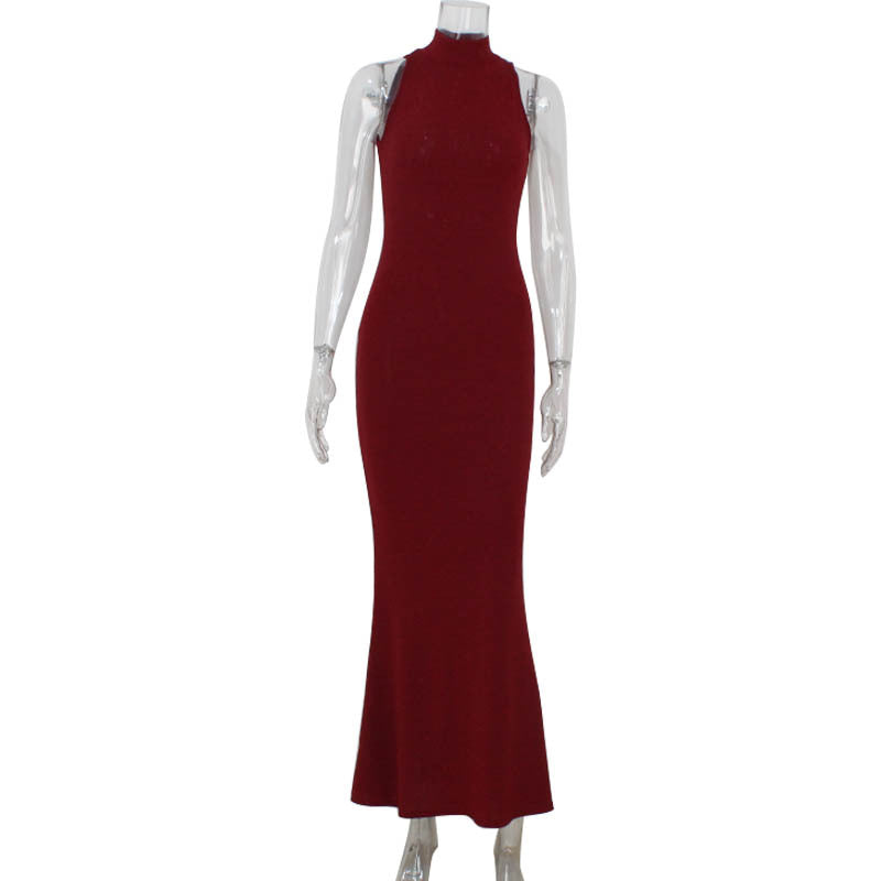 Vestido elegante de fiesta con cuello halter y cola de pez para la alfombra roja.