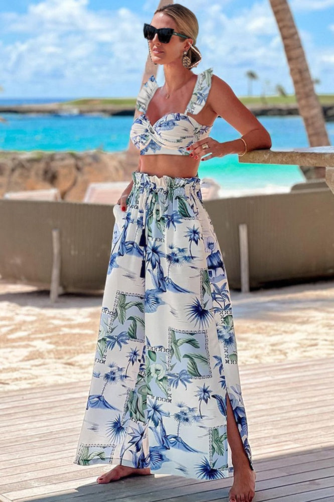 Conjunto de baño de tres piezas con volantes y estampado floral de Belinda 