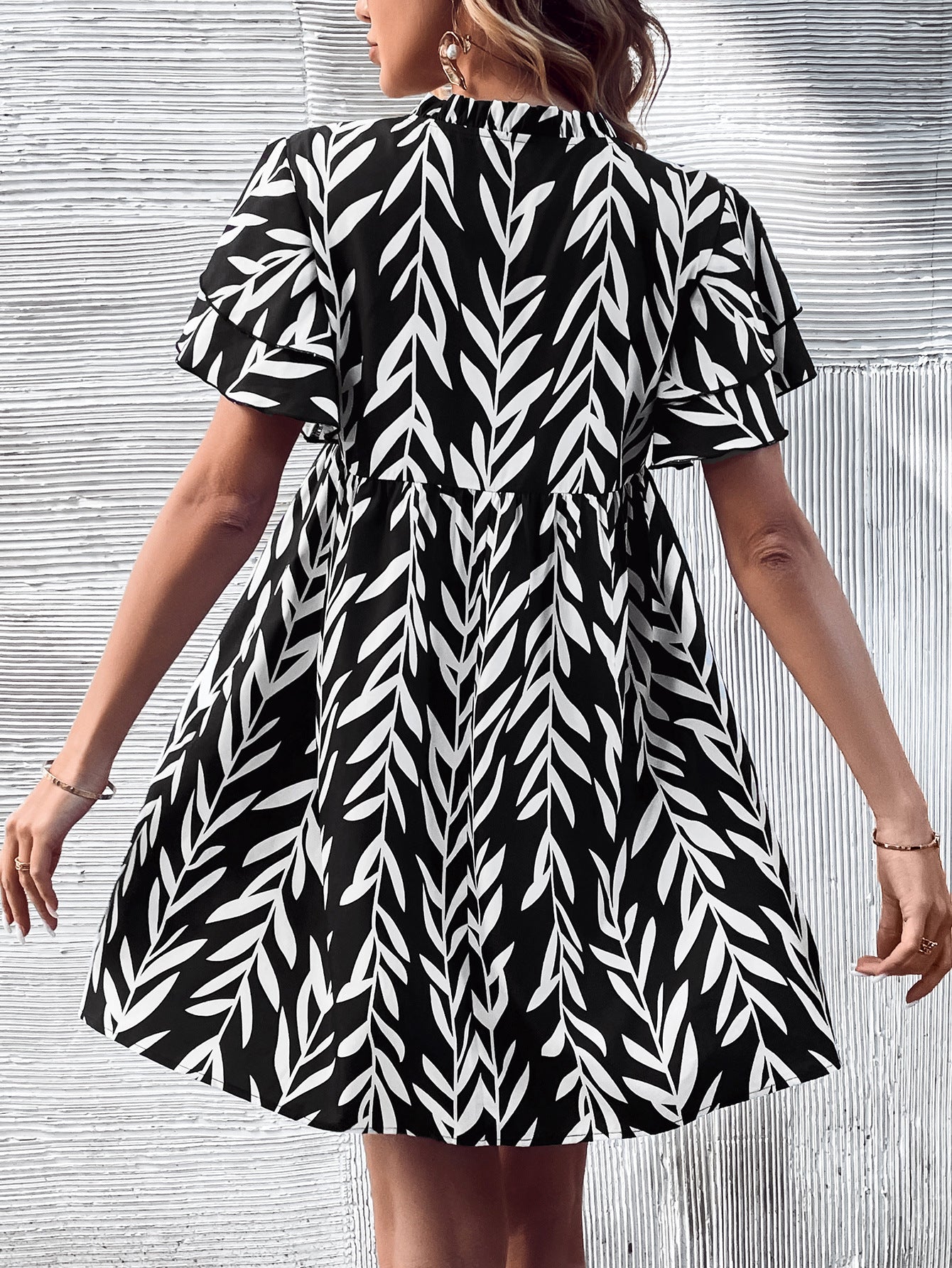 Vestido de cintura alta con cuello en V y estampado para mujer