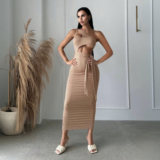 Vestido sexy de primavera y verano para mujer, estilo socialité, con cuello diagonal, sin tirantes y cintura alta.
