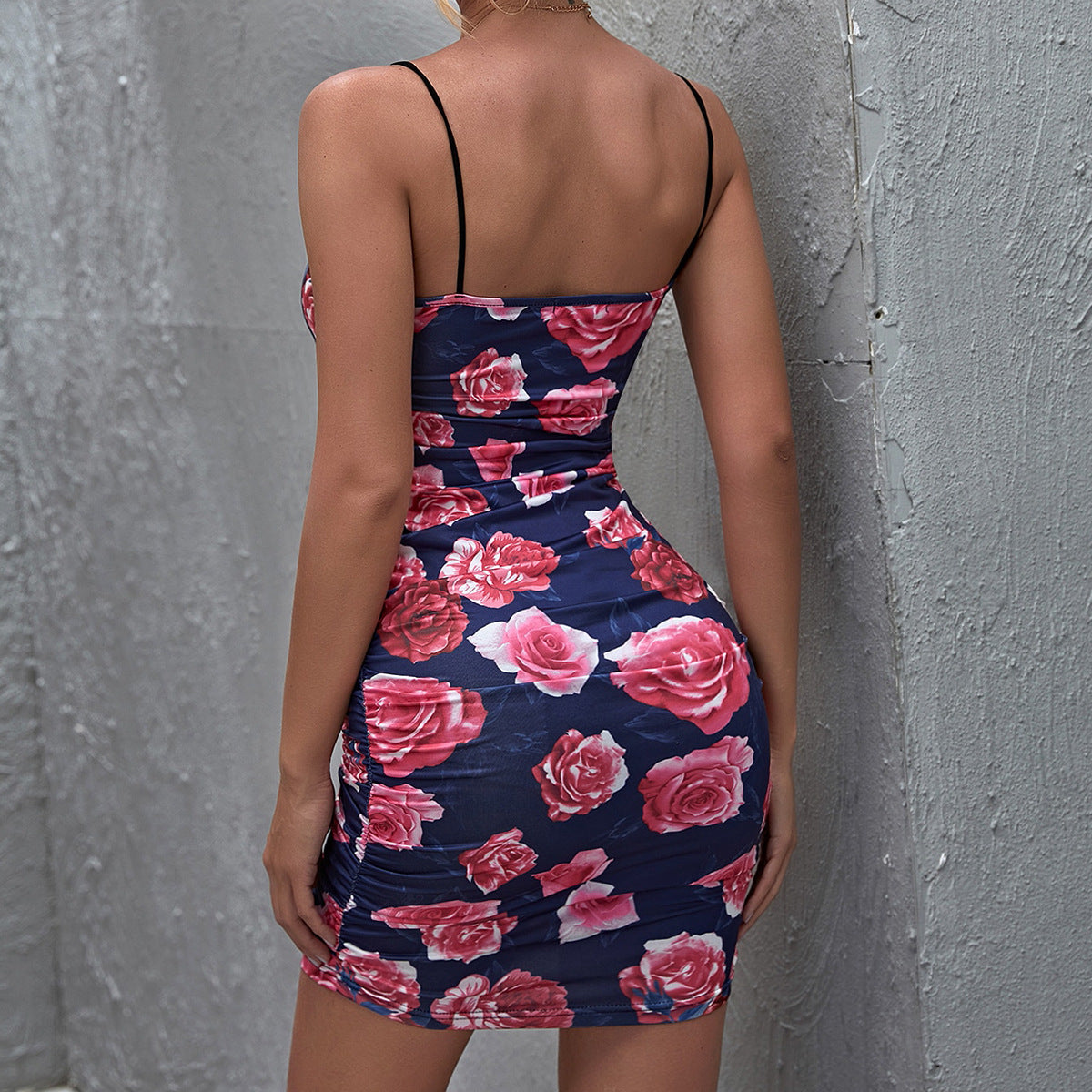 Vestido de mujer con estampado floral grande, fruncido, sexy, ajustado y tirantes