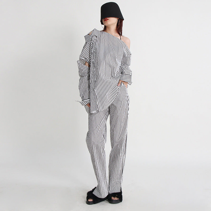 Conjunto de camisa urbana informal sencilla de otoño con múltiples bolsillos, pantalones rectos de cintura media y rayas asimétricas irregulares