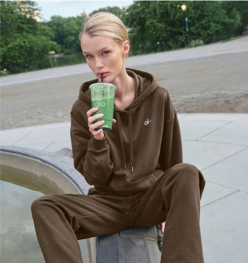 Conjunto de sudadera con capucha deportiva para otoño e invierno con etiqueta bordada en 3D para mujer