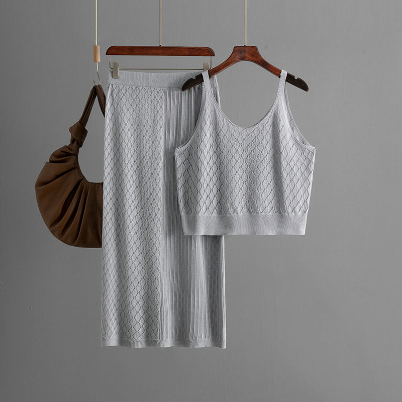Conjunto de dos piezas de falda de punto con tirantes finos cortos y aberturas de verano