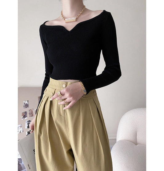 Suéter corto con cuello de pétalo para mujer, camisa de otoño ajustada con clavícula.