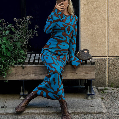 Vestido largo ajustado de jacquard con escote redondo y mangas acampanadas para mujer, con parte inferior de sésamo vertical, para otoño e invierno.
