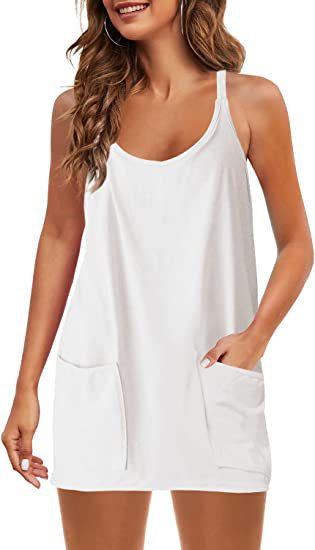 Vestido de tres piezas con tirantes y pantalones cortos con tirantes