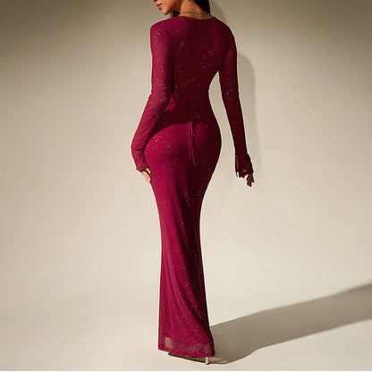 Vestido maxi sexy de malla cuadrada con tiras plateadas y escote en V a la cadera, manga larga y atado