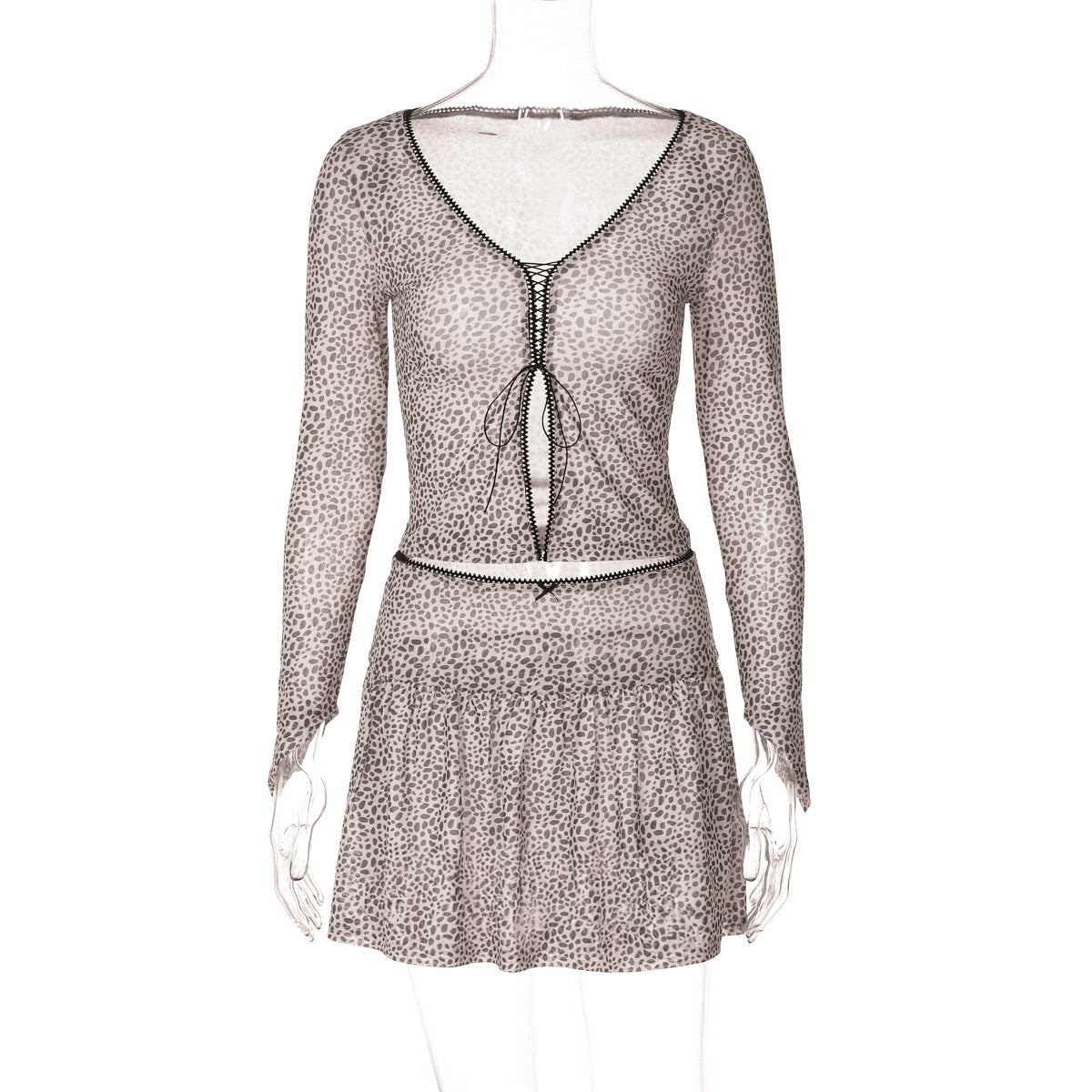 Conjunto de minifalda y camiseta de manga larga con tirantes y cuello en V con estampado de leopardo de verano para mujer