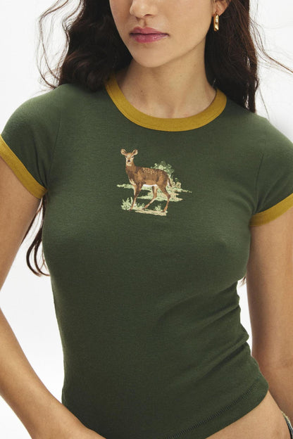 Camiseta ajustada con estampado personalizado de color en contraste para mujer de primavera