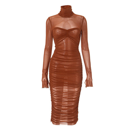 Vestido plisado sexy de manga larga con cuello alto y costuras de malla en color liso de otoño