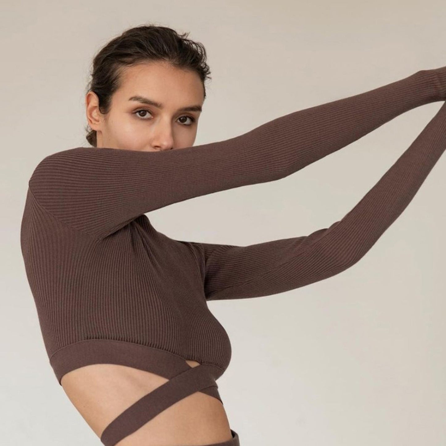 Suéter con abertura y falda plisada para mujer, traje de otoño e invierno con cordones