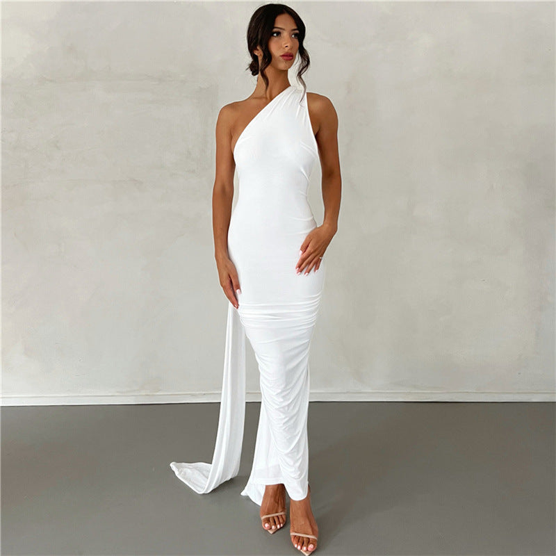Vestido de noche ajustado con cuello halter y espalda descubierta para mujer
