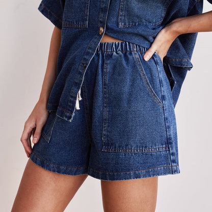 Conjunto de dos piezas de camisa y pantalones cortos de mezclilla de manga corta con bolsillos sueltos estilo retro informal