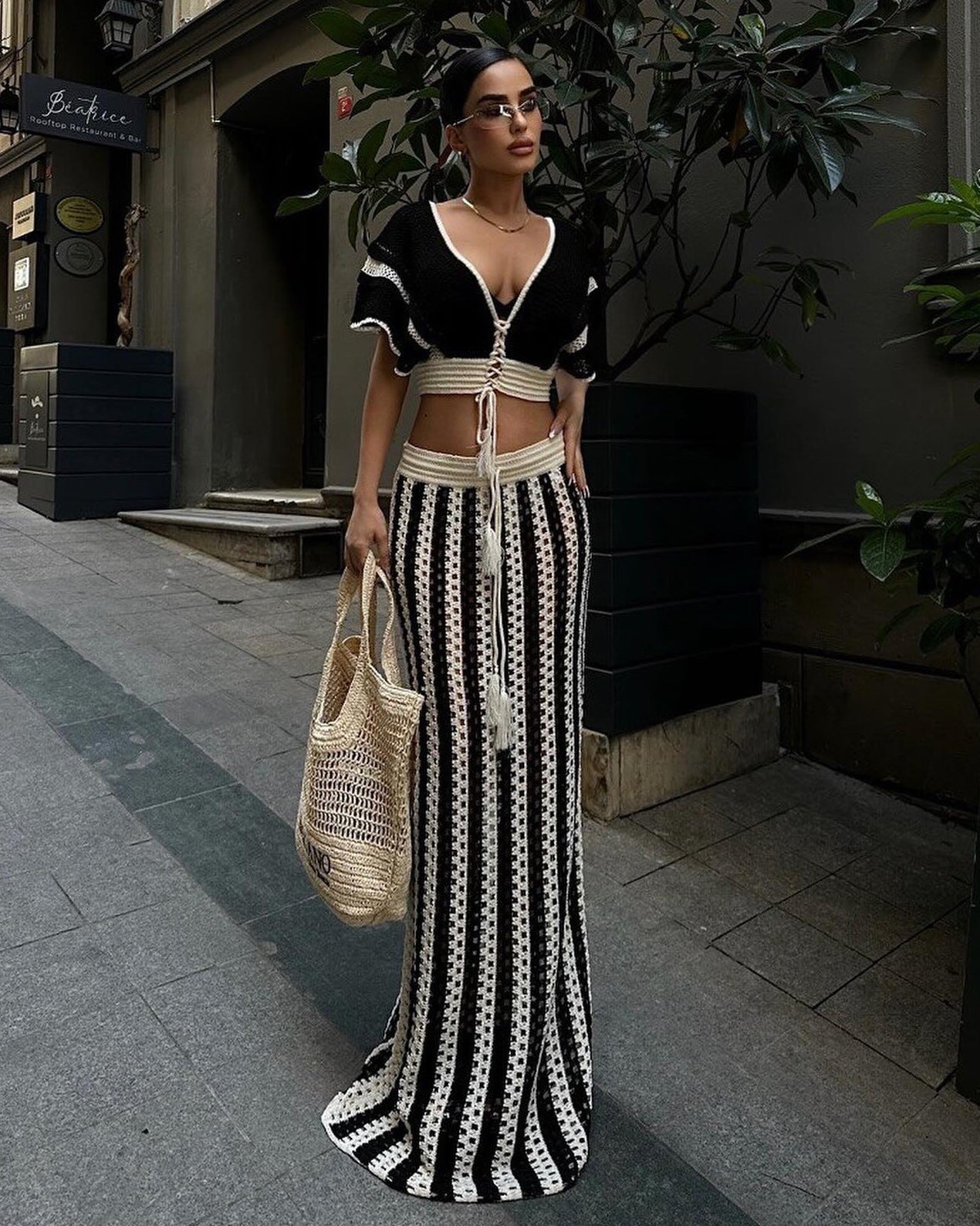 Conjunto de falda de punto a rayas con escote en V y aberturas para mujer, ropa de verano