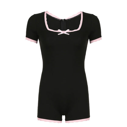 Mono corto ajustado con cuello cuadrado y costuras de encaje de color contrastante con lazo de verano para chica sexy