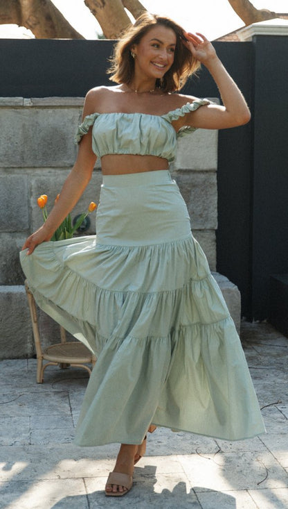Conjunto de top con tirantes y falda larga de color liso para mujer