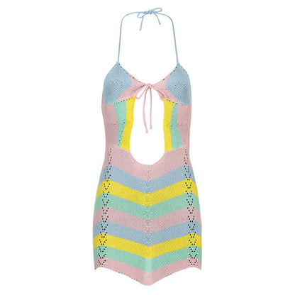 Vestido corto de lana sexy con escote halter, espalda descubierta, abertura en el pecho y color contrastante a rayas onduladas para mujer