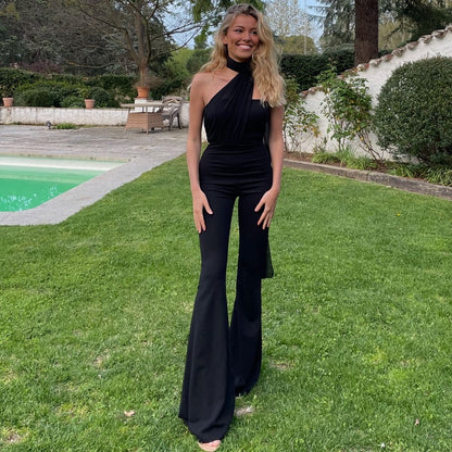 Mono elegante de verano con cuello halter y lazo para mujer