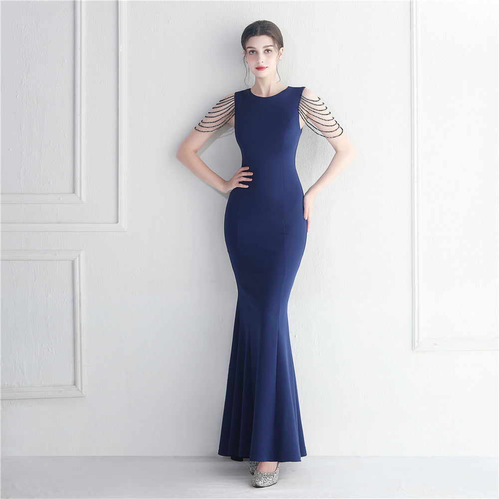 Vestido largo de cola de pez con cuentas para dama de honor invitada a la boda